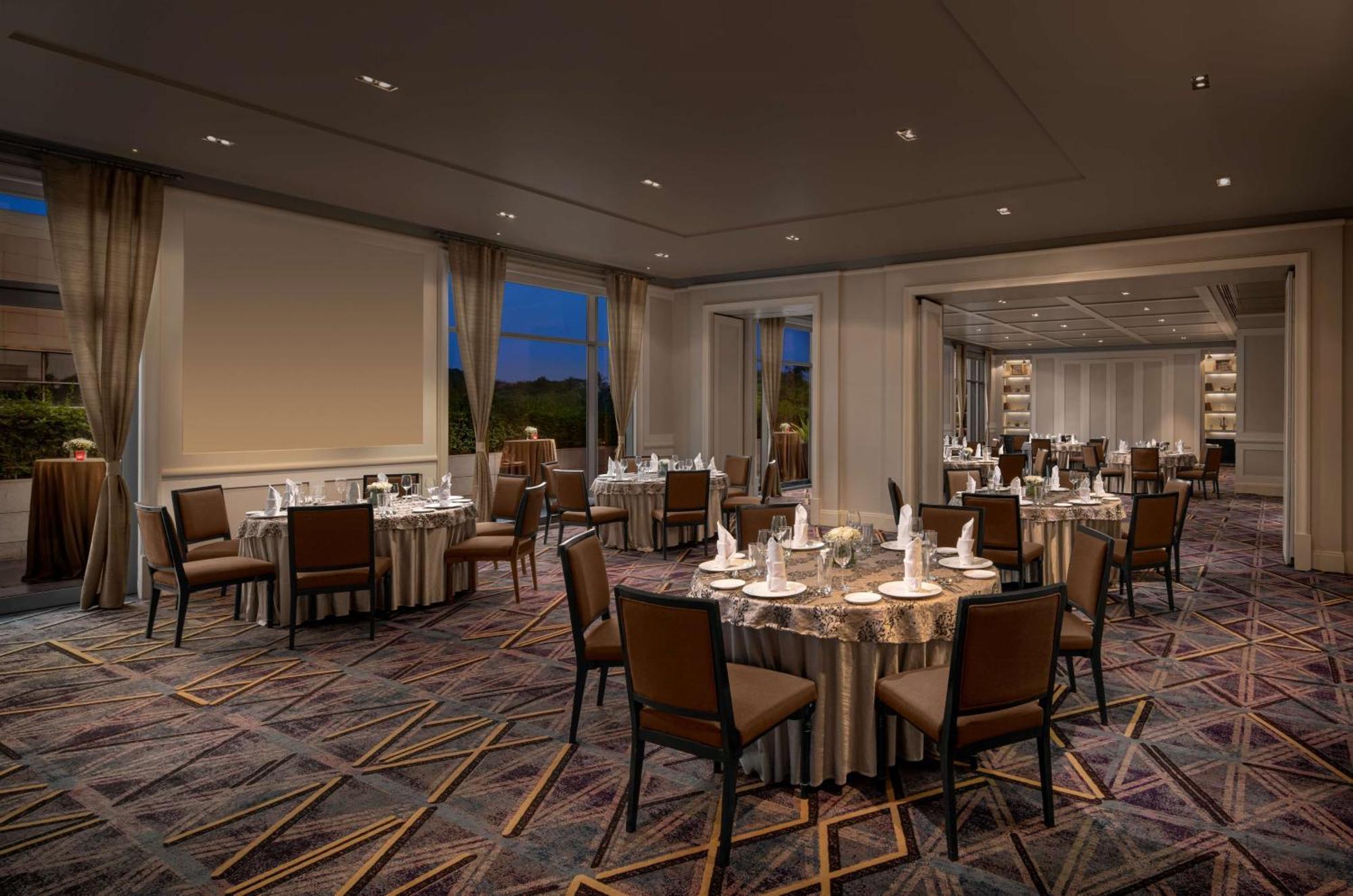 Отель Park Hyatt Ченнаи Экстерьер фото