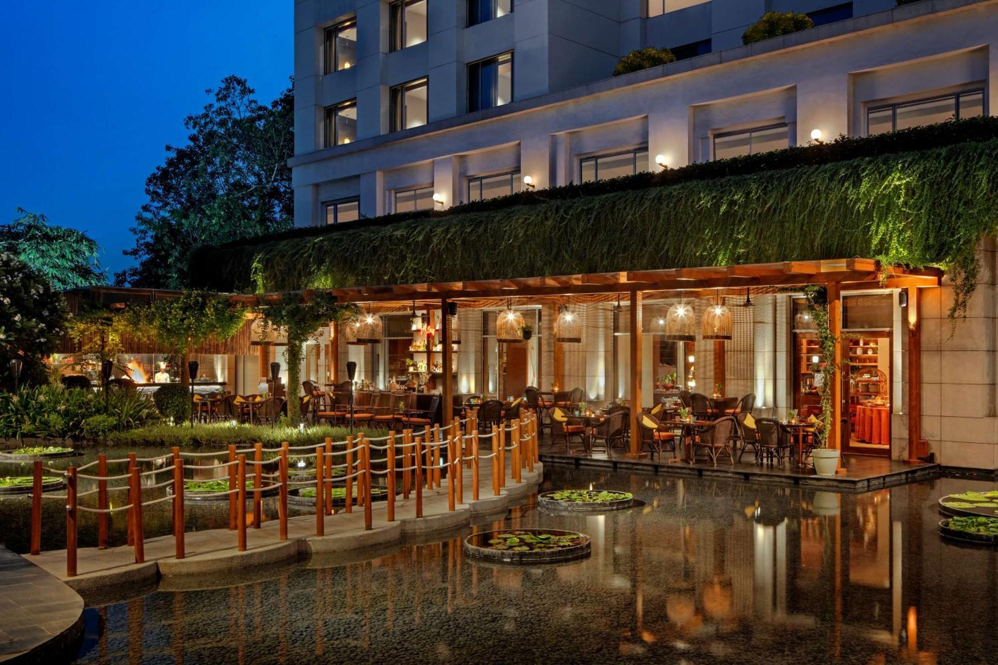 Отель Park Hyatt Ченнаи Экстерьер фото