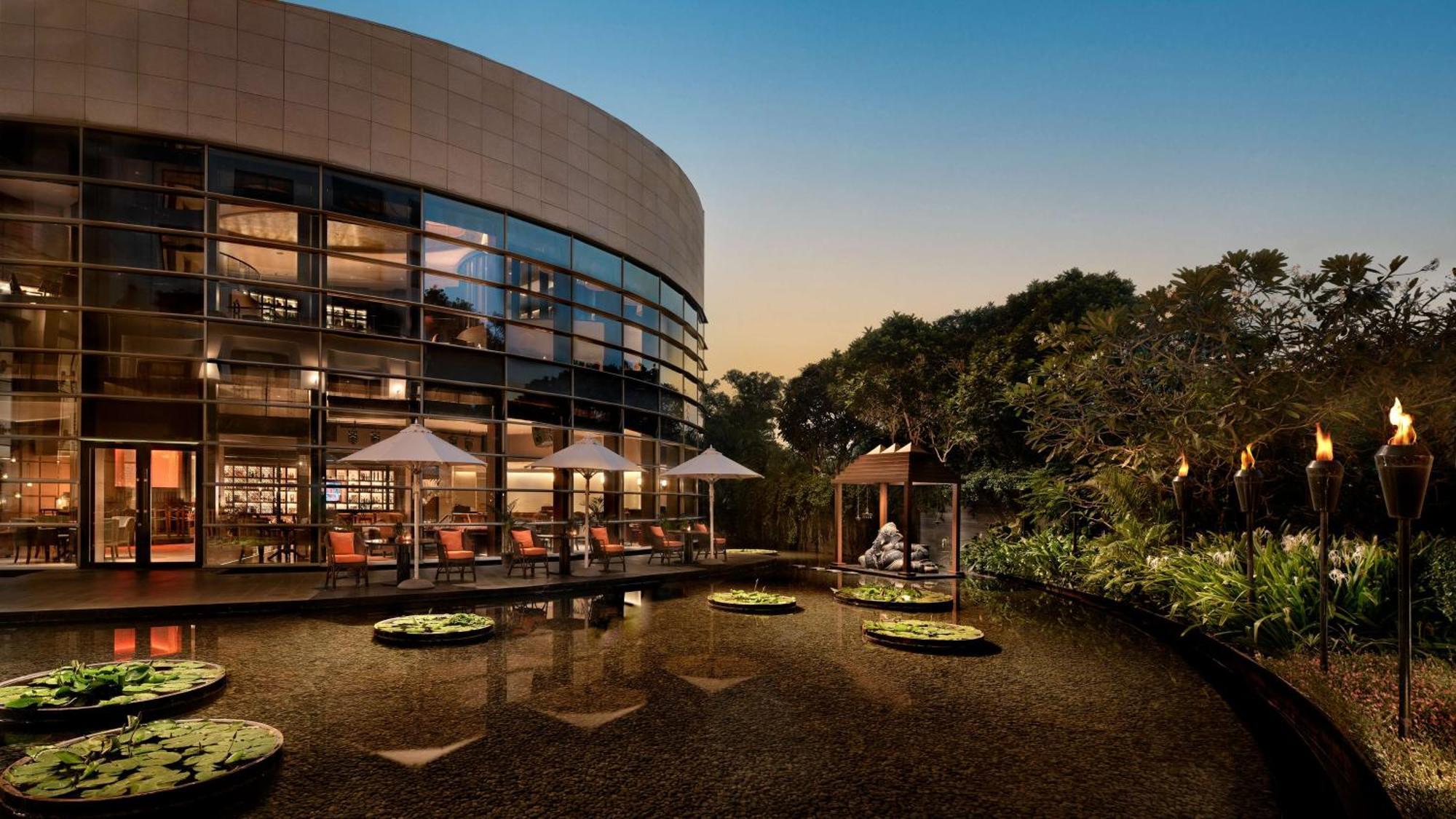 Отель Park Hyatt Ченнаи Экстерьер фото