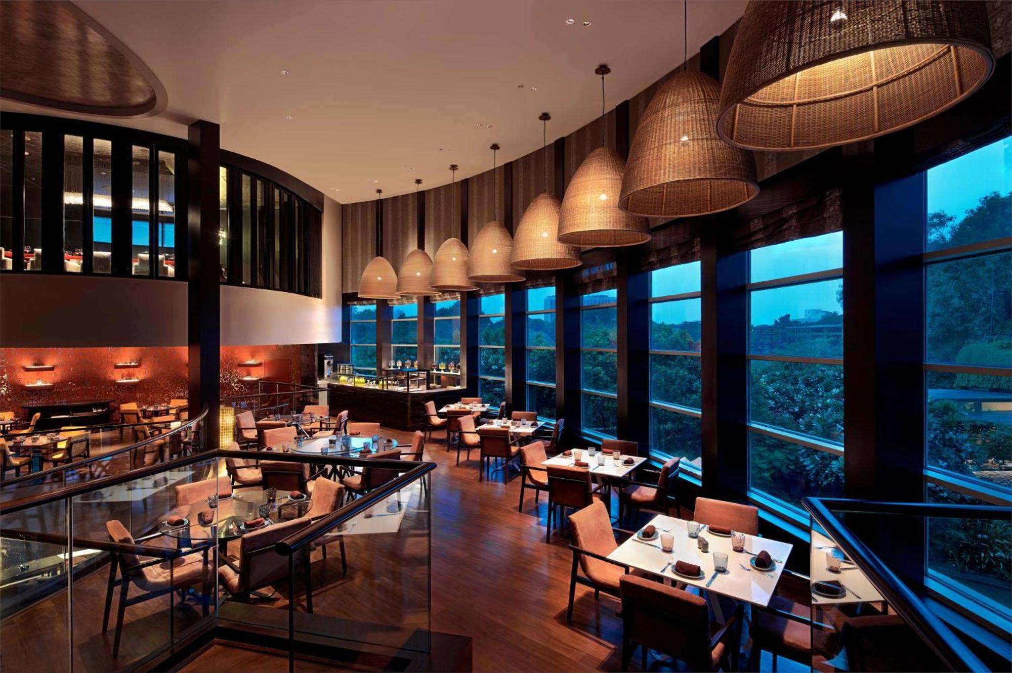 Отель Park Hyatt Ченнаи Экстерьер фото