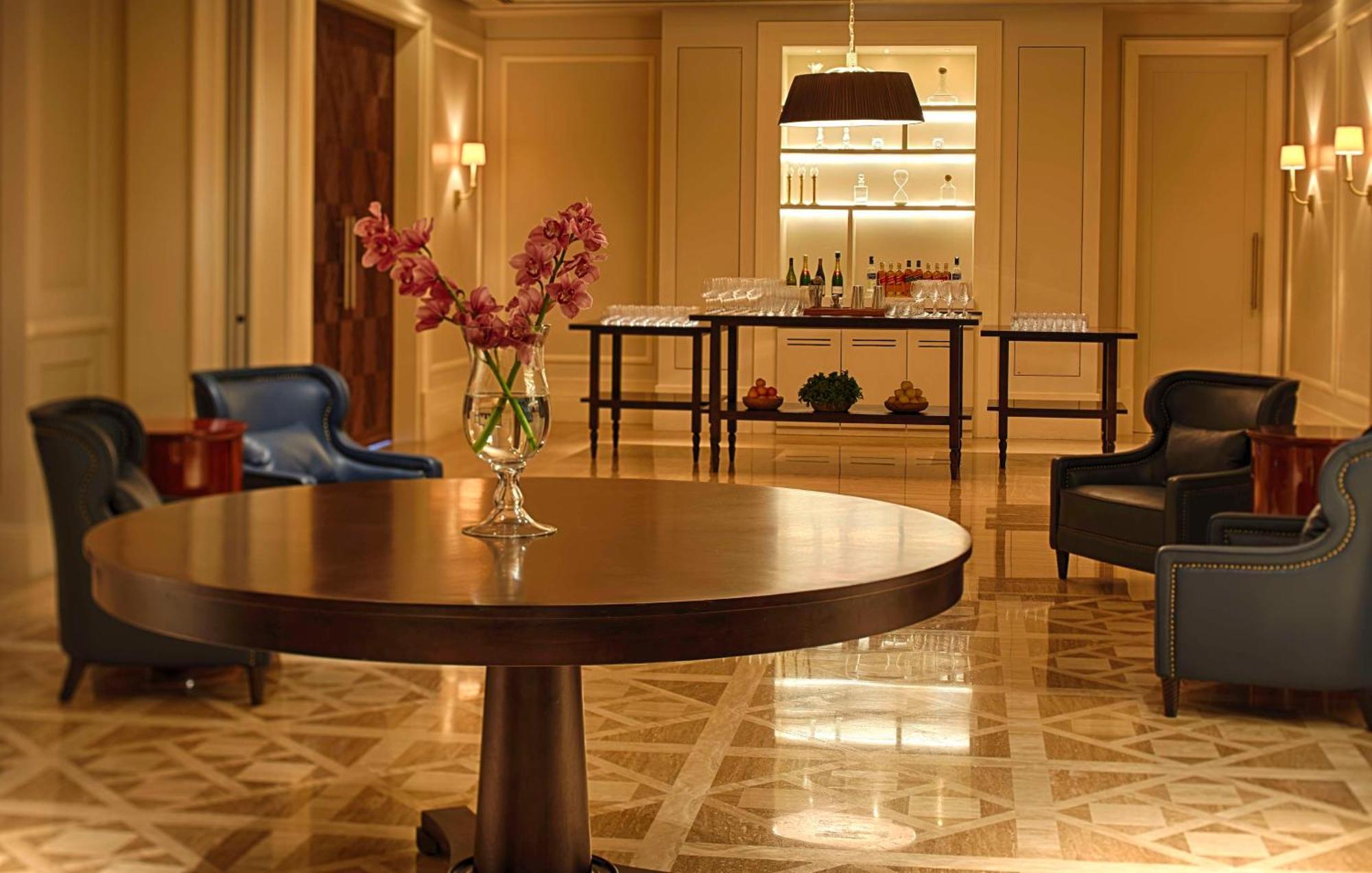 Отель Park Hyatt Ченнаи Экстерьер фото